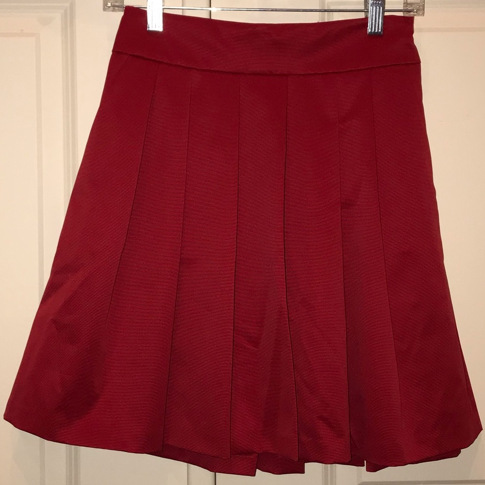 Ann Taylor Red Pleated Skirt Size 0P